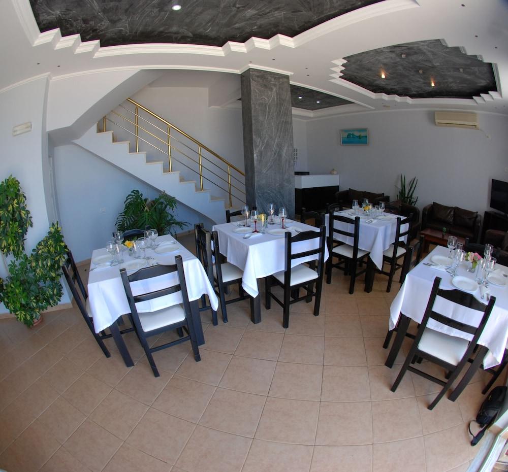 Villa Doka Sarande Luaran gambar
