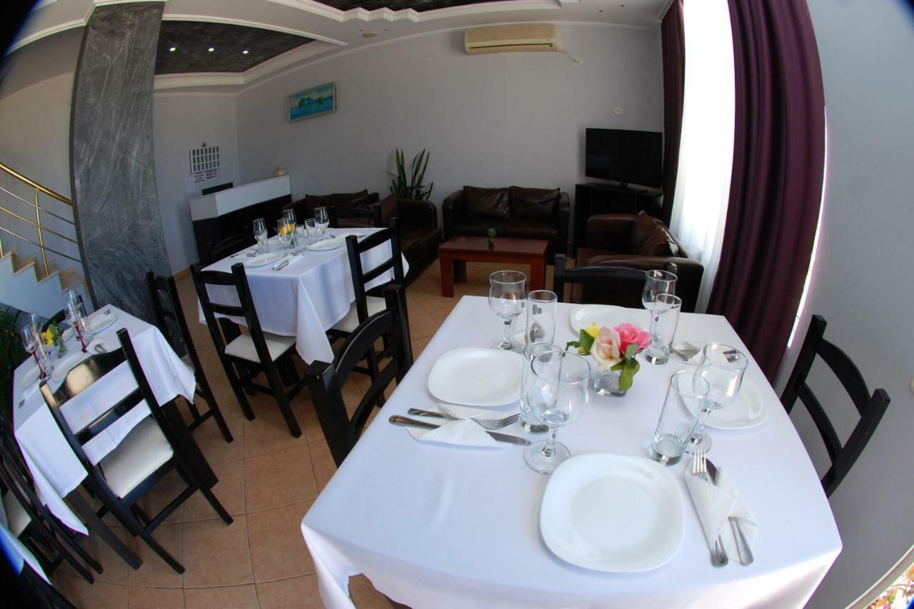 Villa Doka Sarande Luaran gambar
